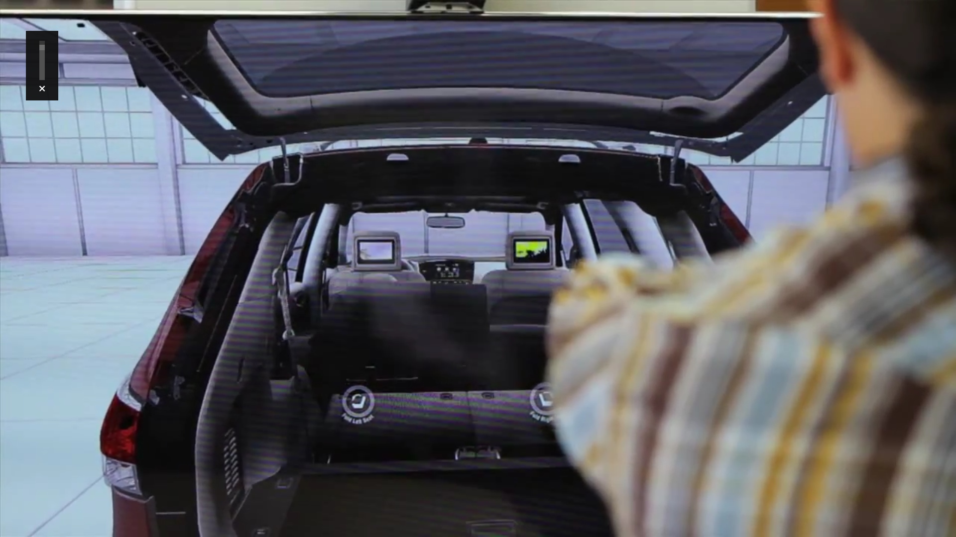 Nissan Pathfinder Kinect back of car