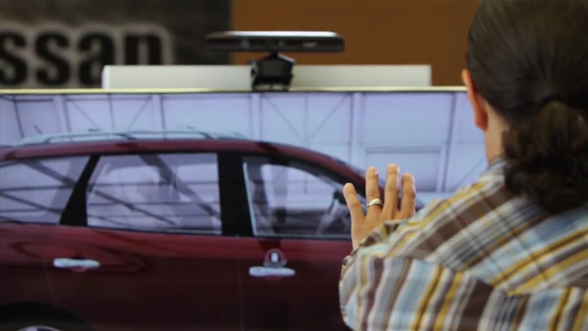 Nissan Pathfinder Kinect Door